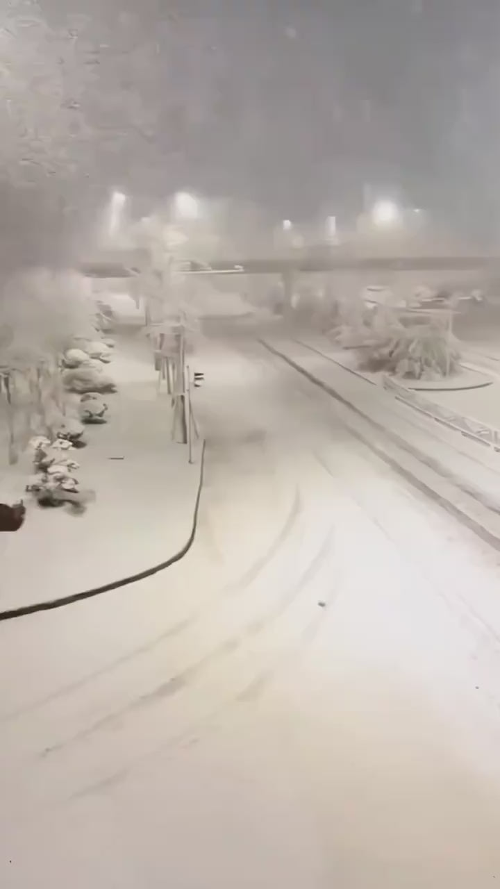 Car Winter Snow Shovel Multi-function Car Deicing Snow Sweeper